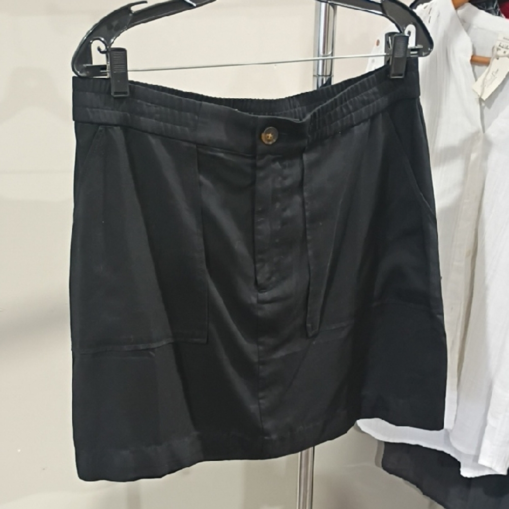 LOFT Charcoal Button-Down Skirt. Classic And Comfy. Large